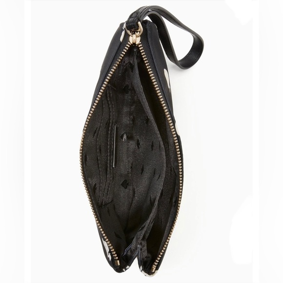 NWT KATE SPADE CHELSEA MEDIUM BLACK & WHITE WRISTLET POUCH - Picture 2 of 3